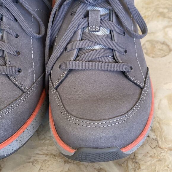 Clarks Wave 2.0 Lace Waterproof Sneakers Grey/Peach - Picture 6 of 16